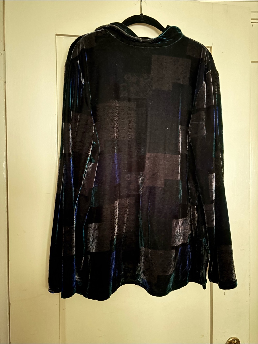 French Laundry Black Velvet Blazer with Iridescent Blue-Green Sheen - Picture 4 of 5